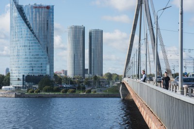 Kõige kinnisem ava on objektiivil väärtusega f16. Antud pildi parameetrid D810; 1/1000; f/8; ISO 320. Nagu juuresolevalt maastikupildilt näha on objektiivi joonis avaga f8 päris hea. Selge, et maastiku pildistamise objektiiviks seda tituleerida ei saa, kuid kujutise võimekuse osas on teatud olukordades ta suurepäraselt kasutatav.